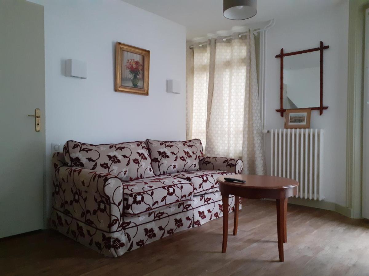 Hotel De Charme La Bonne Adresse - Logis 2*